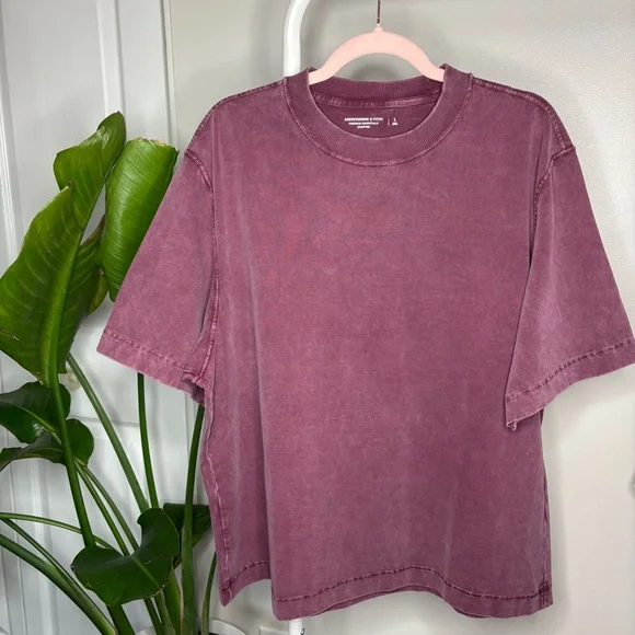 SOLD - NWT Abercrombie & Fitch Men's Premium Heavyweight Cropped T-Shirt - Burg… - Picture 3 of 9